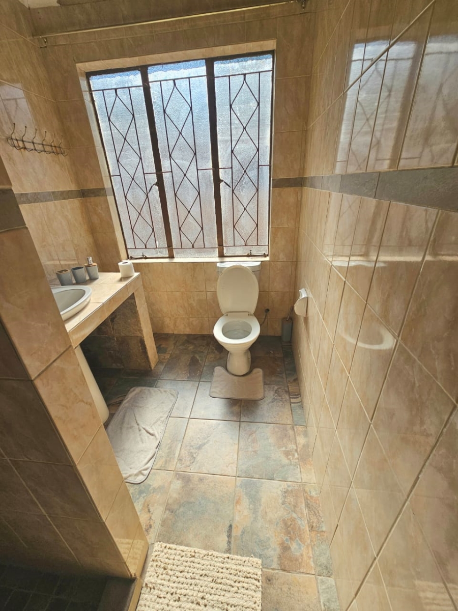 5 Bedroom Property for Sale in Bloemhof North West